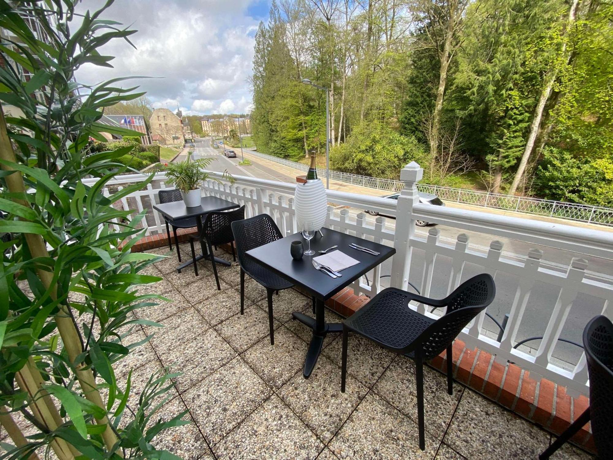 Brit Hotel & Spa Le Roc Au Chien Bagnoles de l'Orne Normandie Eksteriør bilde