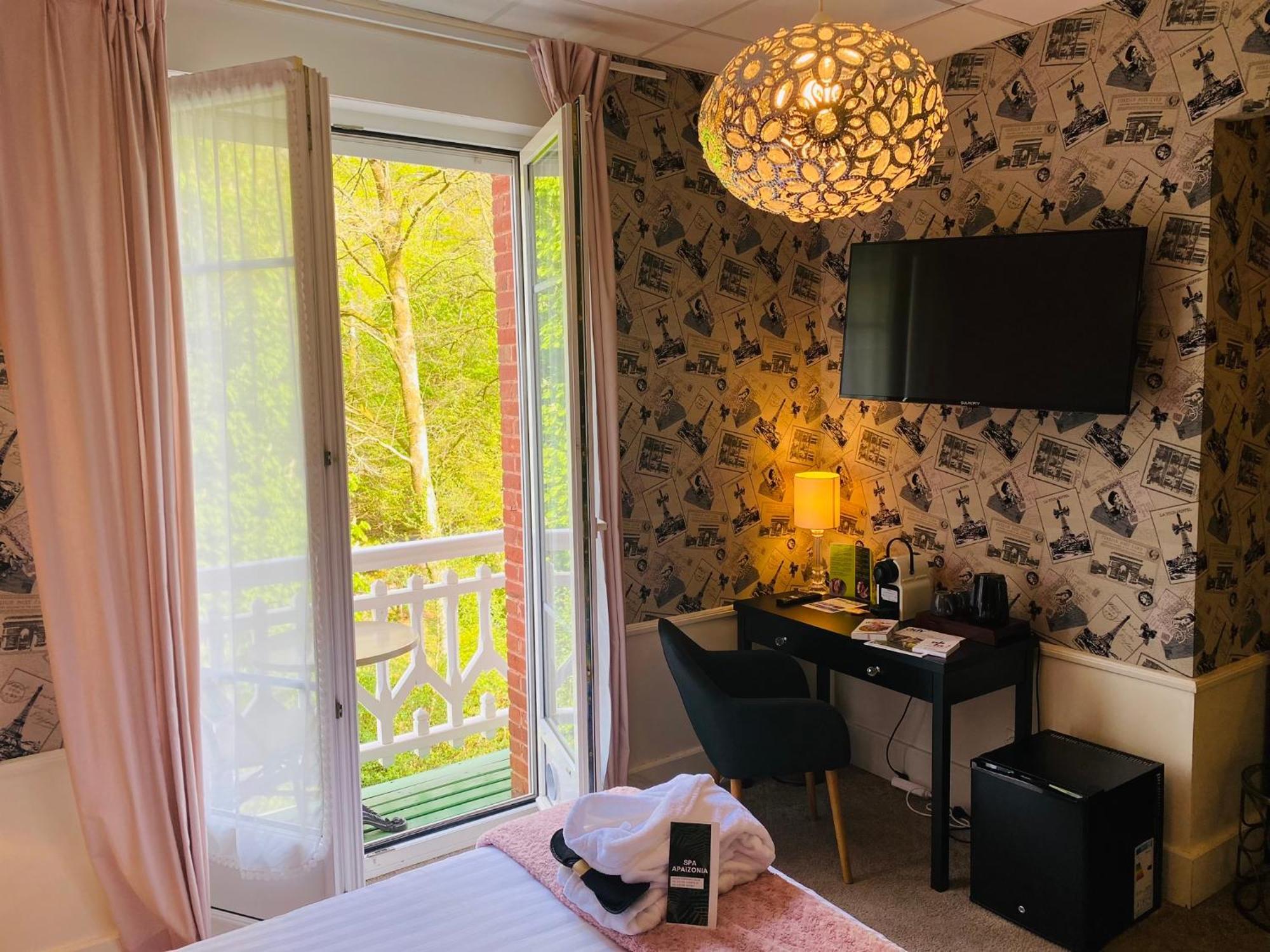 Brit Hotel & Spa Le Roc Au Chien Bagnoles de l'Orne Normandie Eksteriør bilde